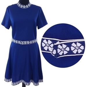 Vintage 1960s Blue White Dress with Flower Belt